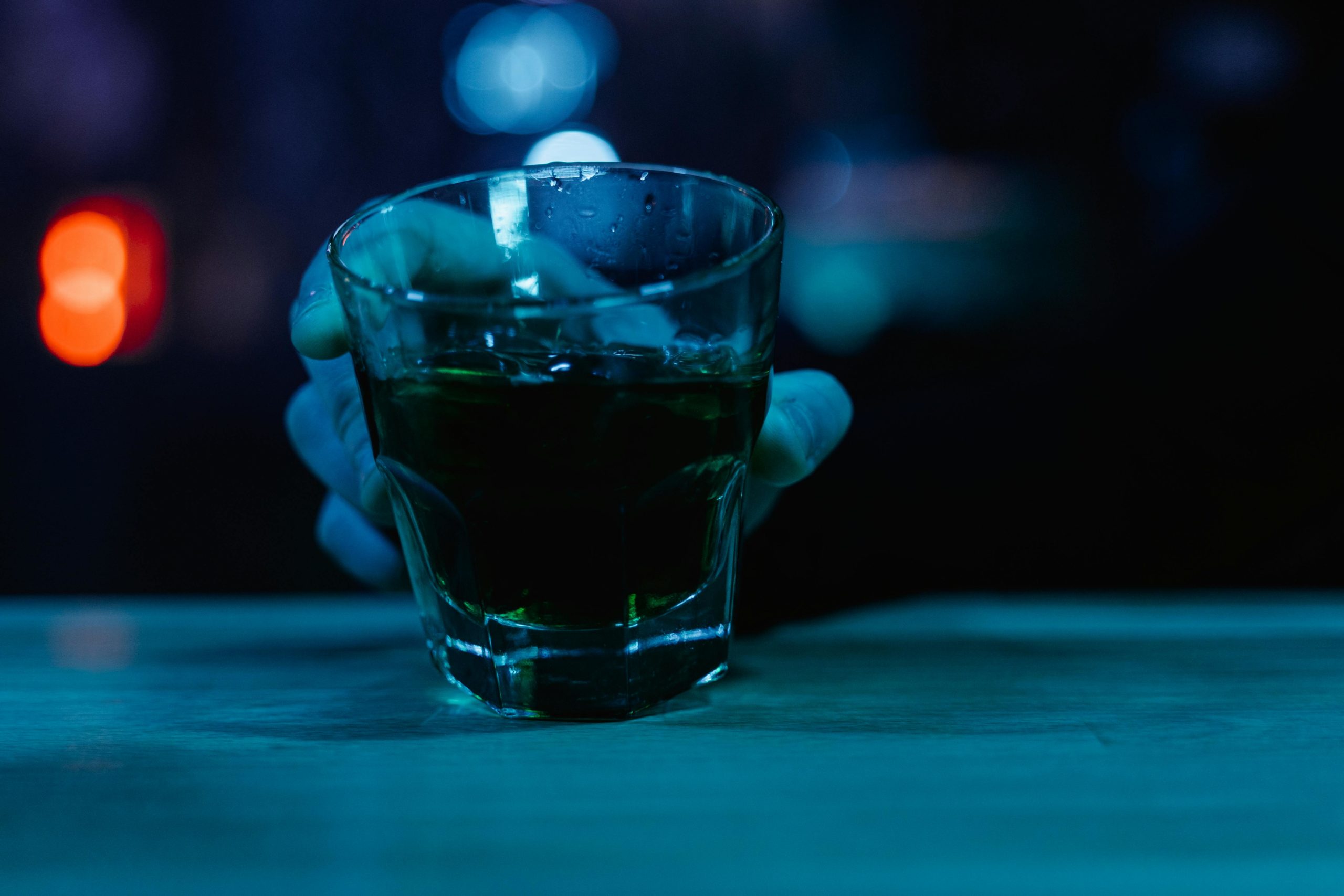 Kostenloses Stock Foto zu alkohol, ausgehabend, bar