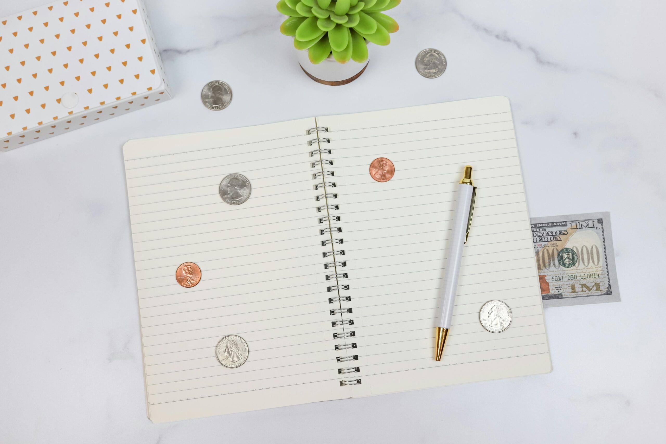 Kostenloses Stock Foto zu #indoor, arbeitsplatz, bloggerin