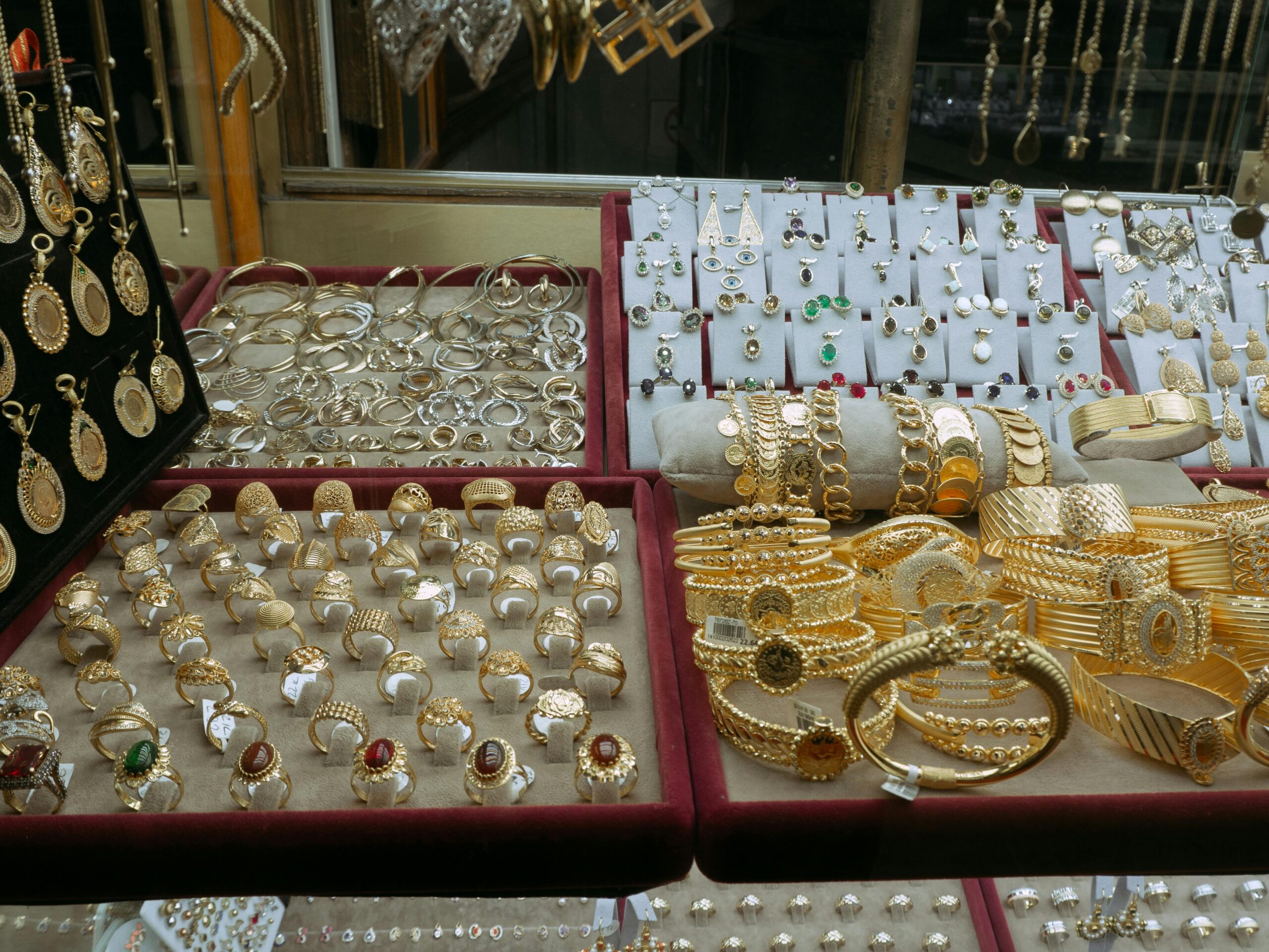 Kostenloses Stock Foto zu anhänger, armband, armbänder