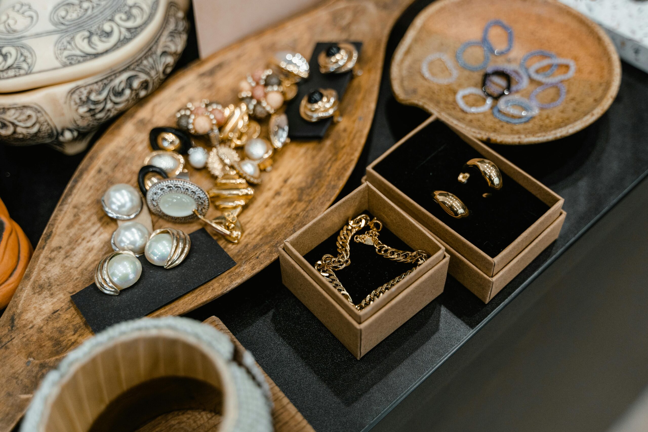 Kostenloses Stock Foto zu anspruchsvoll, armband, armbänder